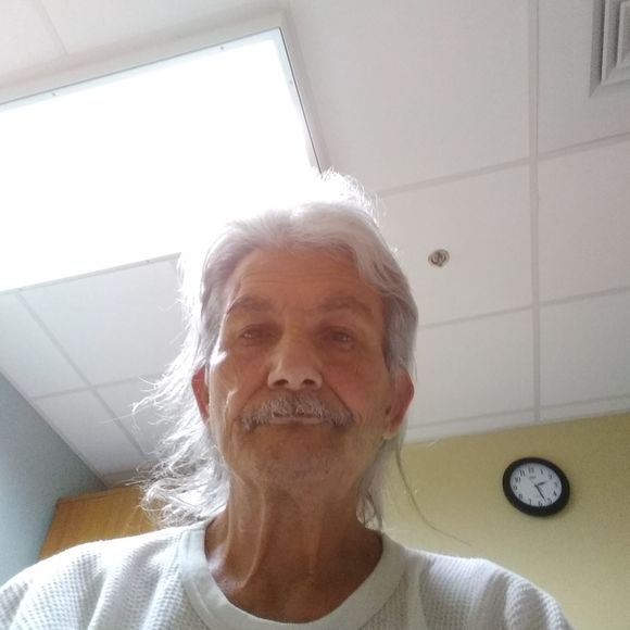 Meet your Posher, Robert - Picture 1 of 1